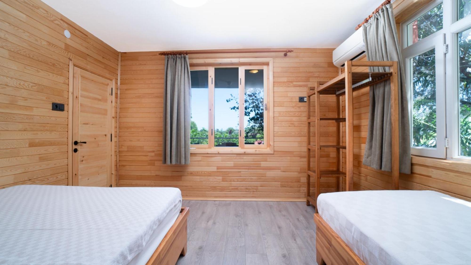 Lemon Garden Lodge Çıralı Bilik gambar