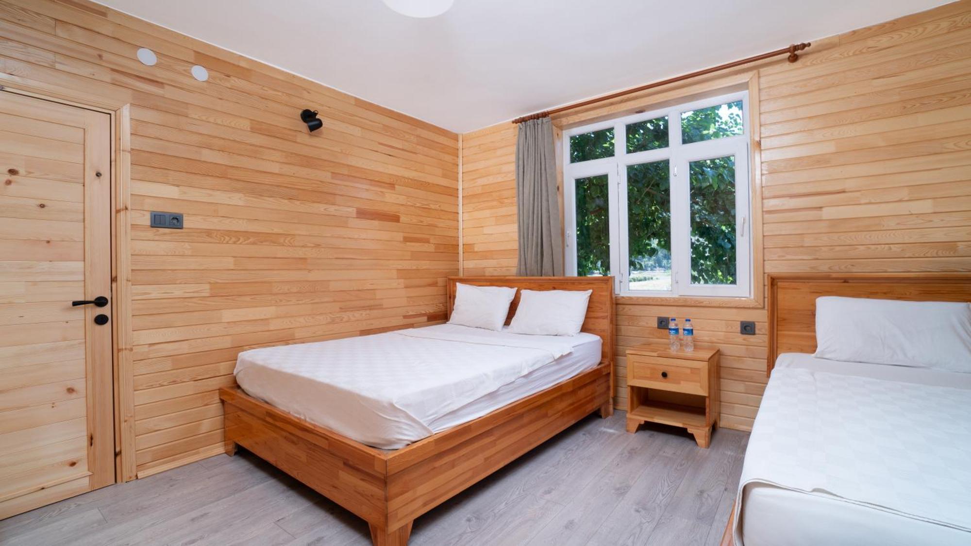 Lemon Garden Lodge Çıralı Bilik gambar